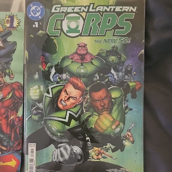 DC Comics Comic Book Set - Picture 5 of 6